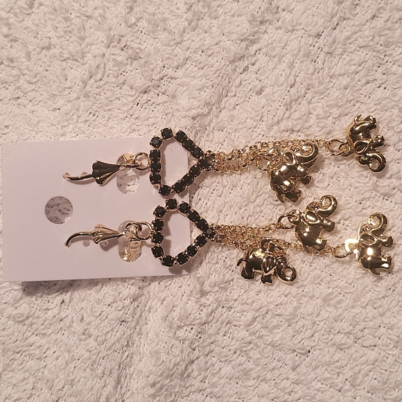 Jewelry - Heart earrings
